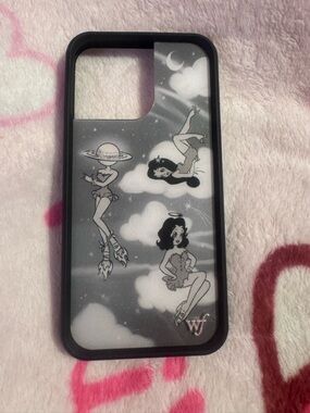 iPhone 15 pro max 
Wildflower case